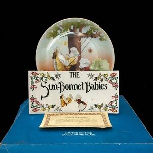 The Sun-Bonnet Babies Swinging 1981 Royal Bayreuth Limited Edition 234/5000 COA